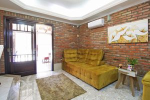 Image 16 - 646430