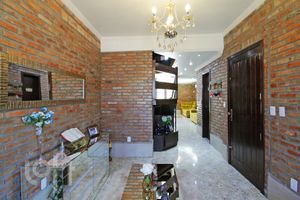 Image 12 - 646430