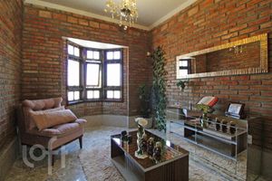 Image 11 - 646430