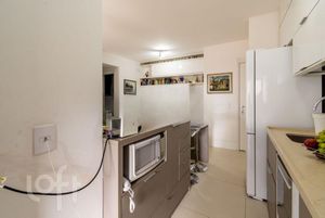 Image 11 - 646728