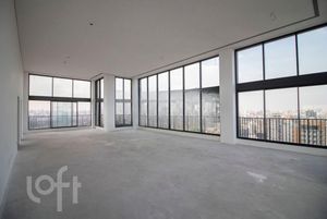 Image 17 - 646791