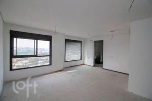 Image 6 - 646791