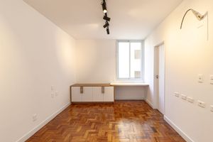 Image 15 - 646963