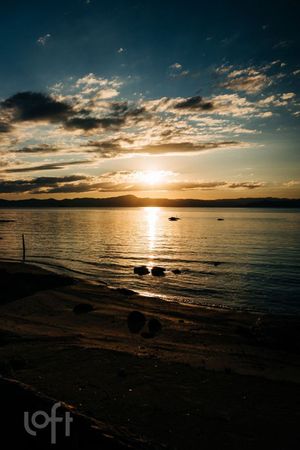 Image 12 - 647223