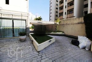 Image 17 - 647262