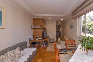 Image 7 - 647388