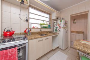 Image 11 - 647388