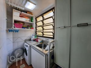 Image 8 - 647495