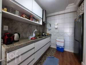 Image 4 - 647495