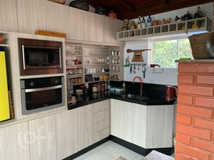 Image 10 - 647550
