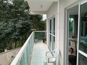 Image 20 - 647550