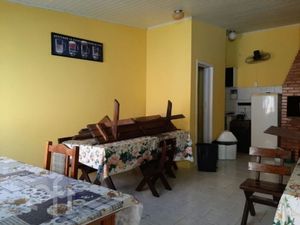 Image 14 - 648295