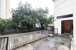 Image 6 - 648429