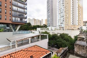 Image 16 - 648429