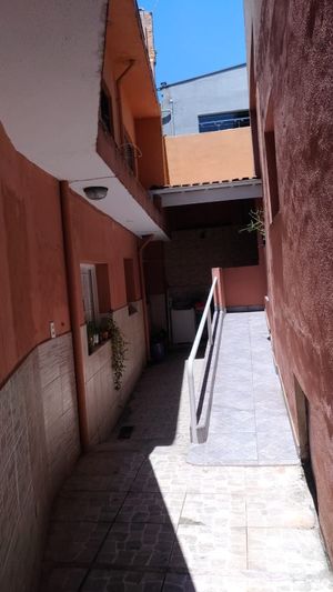 Image 8 - 648458