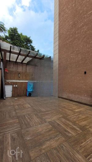 Image 31 - 648482