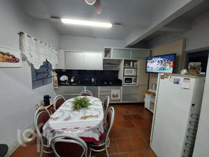 Image 8 - 648617