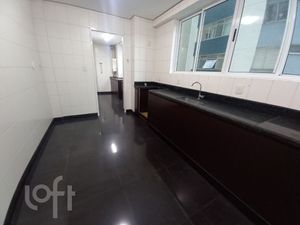 Image 6 - 648785