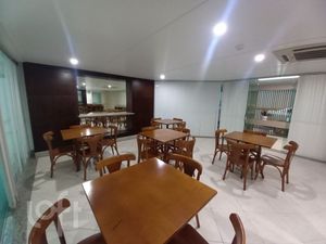 Image 17 - 648785