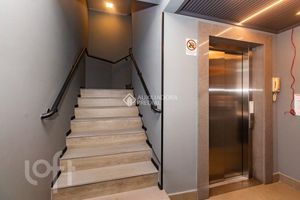 Image 8 - 648864