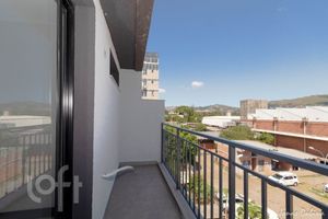 Image 10 - 648909