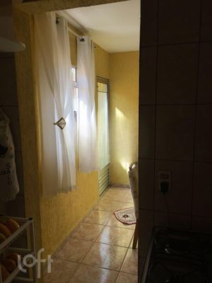 Image 6 - 648947