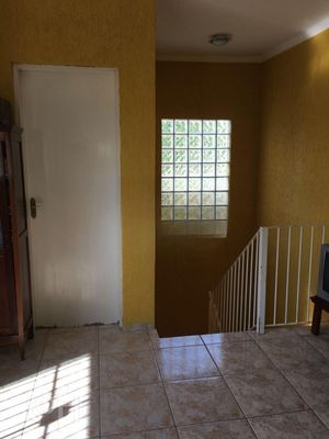 Image 5 - 648947