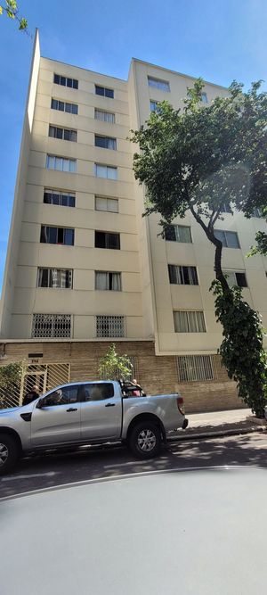Image 9 - 648961