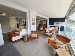 Image 9 - 649194