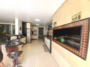 Image 5 - 649412