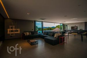 Image 19 - 649499
