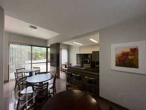 Image 30 - 649737