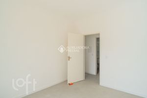 Image 6 - 649994