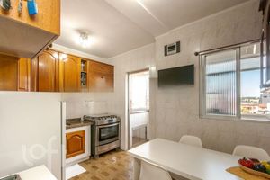 Image 18 - 650054