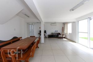 Image 49 - 650165
