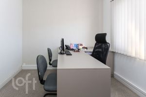 Image 37 - 650165