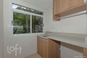 Image 11 - 650510