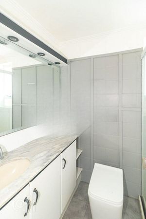 Image 19 - 650762