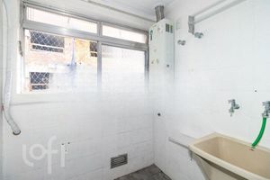 Image 21 - 650762