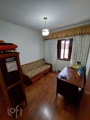 Image 13 - 650946