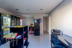 Image 33 - 653326