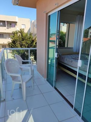 Image 19 - 653986