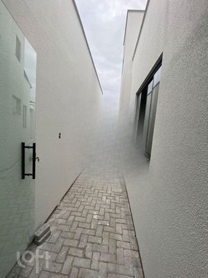 Image 6 - 653994