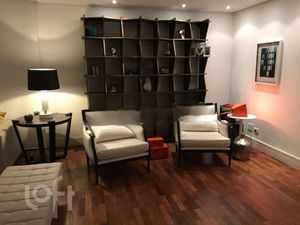 Image 3 - 654449