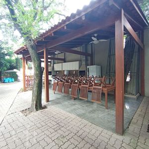 Image 29 - 654598