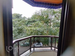 Image 25 - 654604