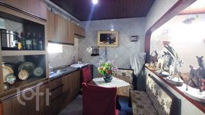 Image 25 - 654674