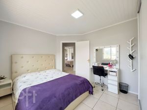 Image 32 - 654678