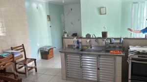 Image 1 - 654979