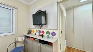 Image 19 - 655075